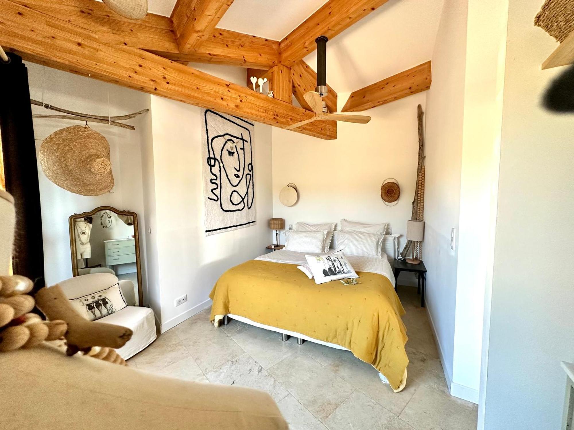 Simple Home La Cadiere-d'Azur Exterior photo